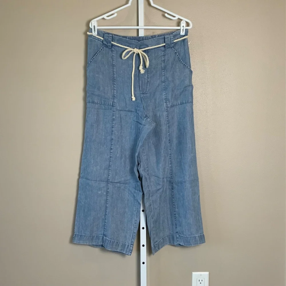Jane + Delancey Chambray Lightweight Cropped Belted Pants - Picture 2 of 16